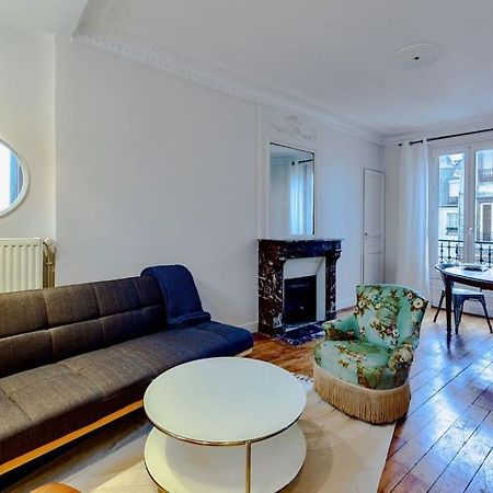 Charmant Appartement Au Coeur De Paris Exteriör bild