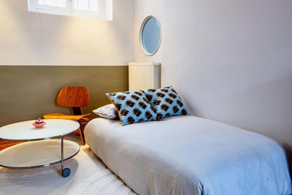 Charmant Appartement Au Coeur De Paris Exteriör bild